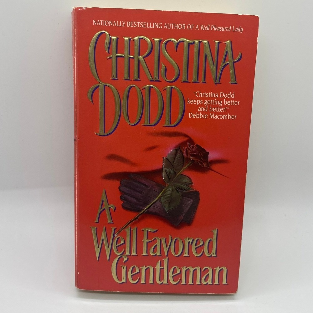 Christina Dodd A Well Favored Gentleman Book Mass Market PB Red Good Historical